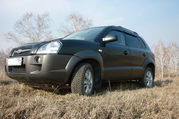 Отзыв о Хендай Туссан 2.0 (141 л.с.) AT 4WD 2008 г.в.